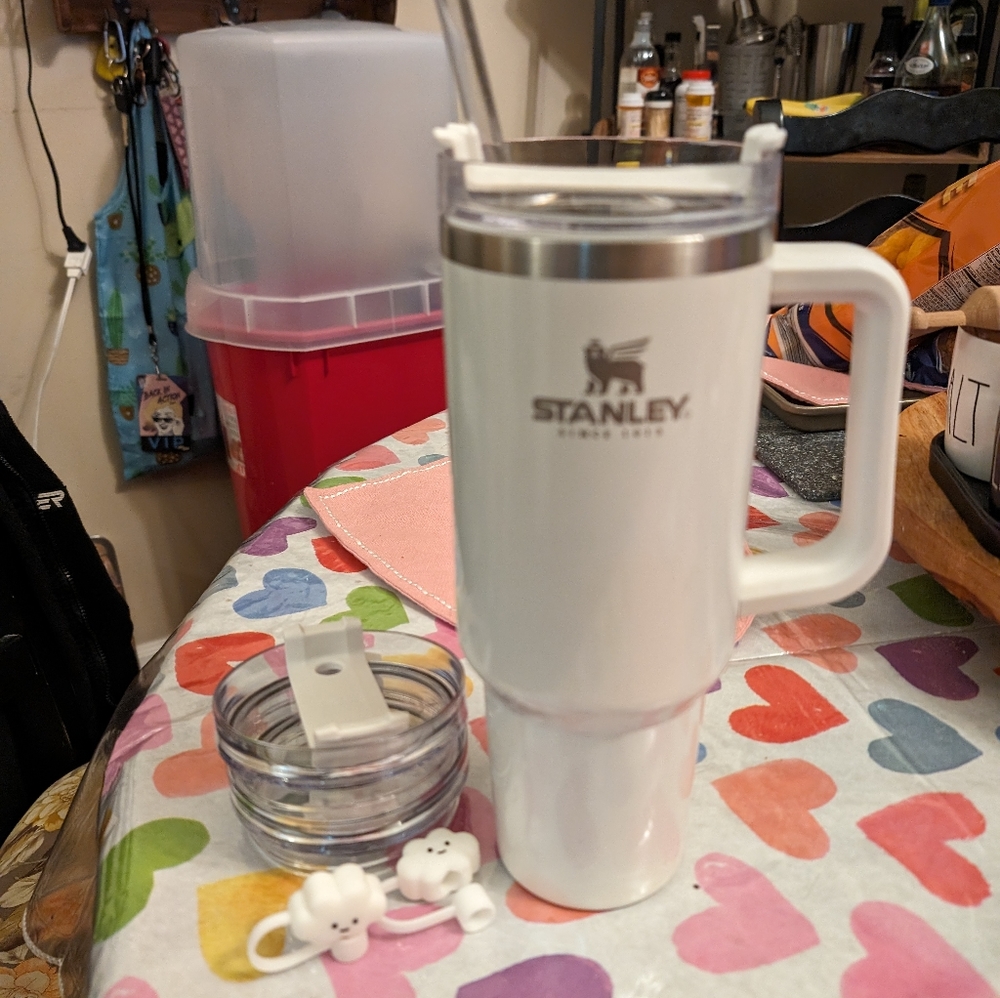 40 oz Stanley Tumbler White